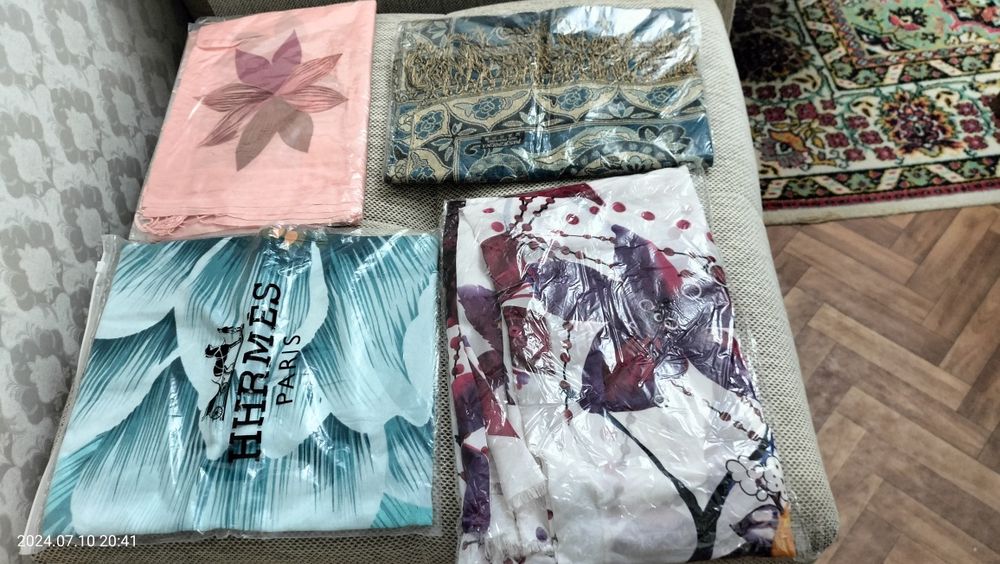 Продам новые женские платки