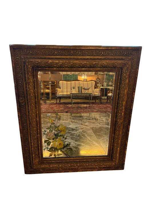 Oglindă decorativă din lemn cu ramă aurită sculptată, H. 95 x 80