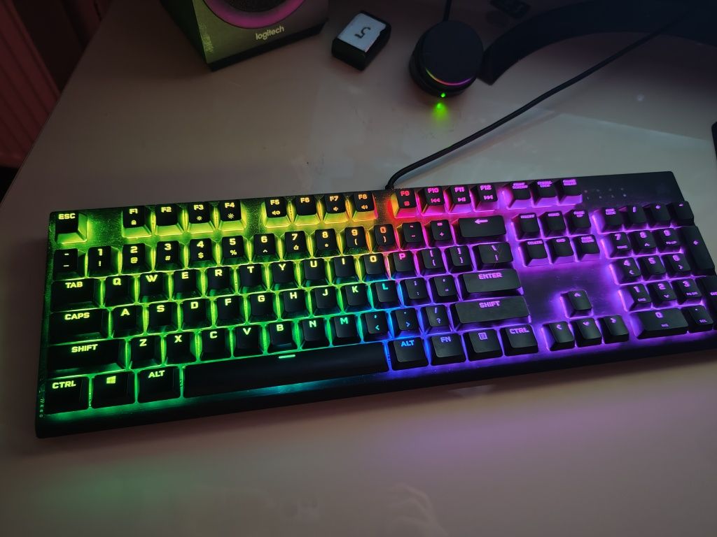 Vând Tastatura Corsair K60 Pro Low Profile