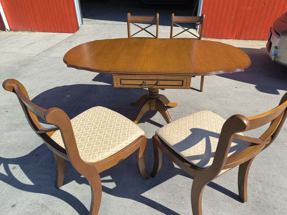 Маса от MDF и масивен дъб