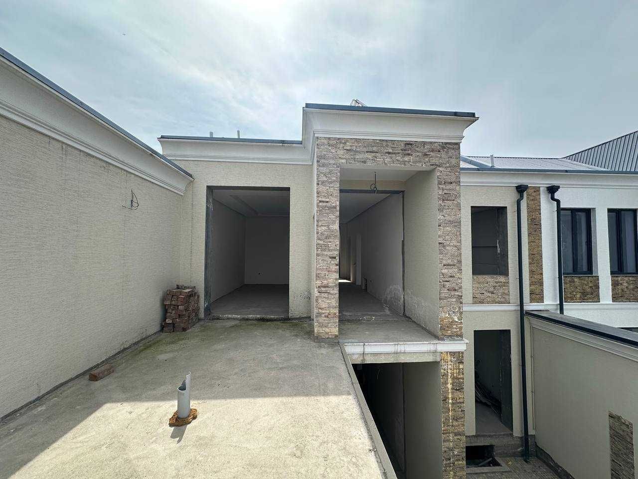 Orikzor 2 sotix, 2 qavatlik  80% bitgan uy