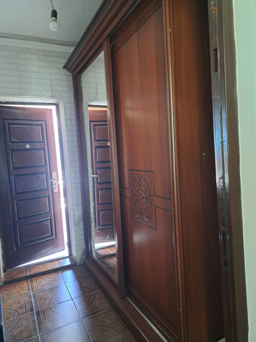 Продам вместительную прихожку
