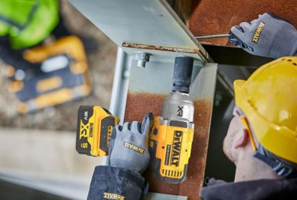 Акумулаторен безчетков Ударен Гайковерт DEWALT DCF900P2T/1898Nm