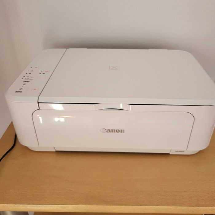 Vînd imprimantă Canon