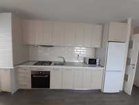 Apartament de închiriat – 70 m², 3 camere + terasă + garaj – 650 €