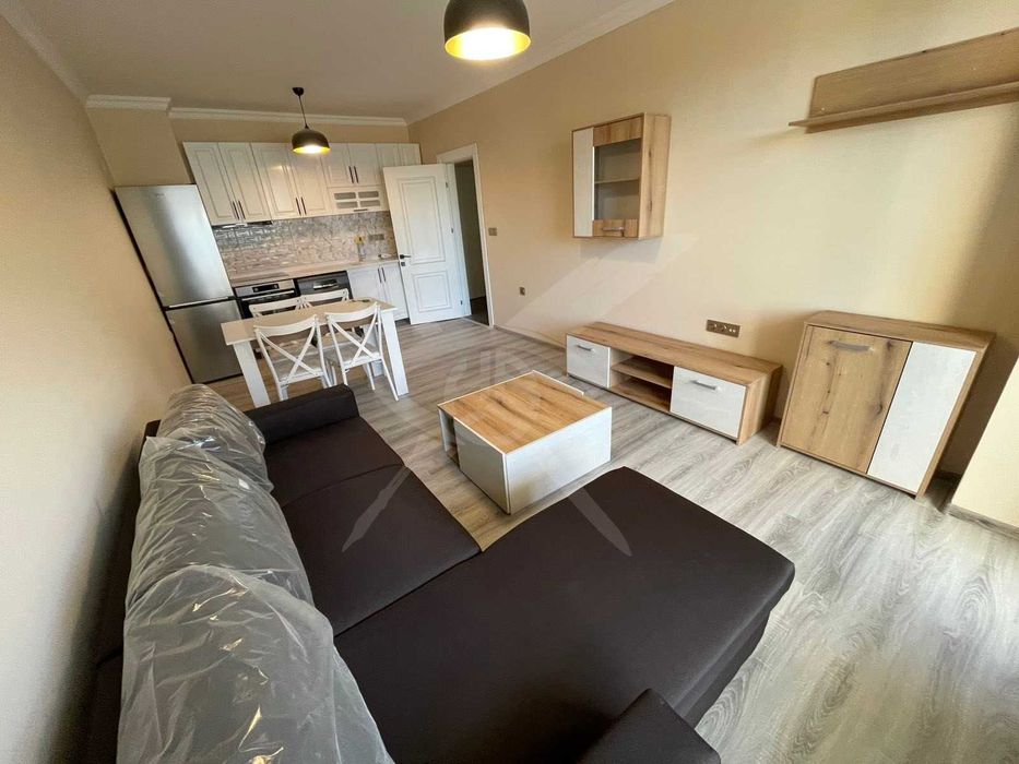 Продава се Двустаен апартамент в Бургас, Славейков - 65 кв.м за 2293 €/кв.м - Снимка #2