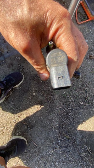 Injector focus 3  volvo v40 peugeot 308 508 1.6 hdi euro 5 9674973080