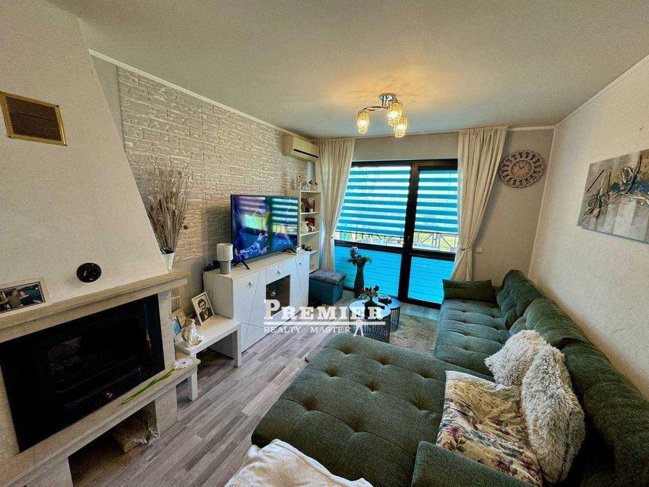 Предлагаме  за продажба масивна двуетажна къща