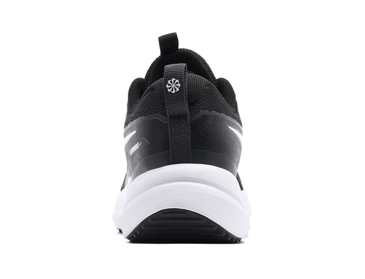 Дамски маратонки Nike Cosmic Runner