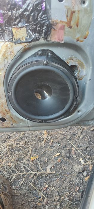 Opel omega b, подиумы под динамики