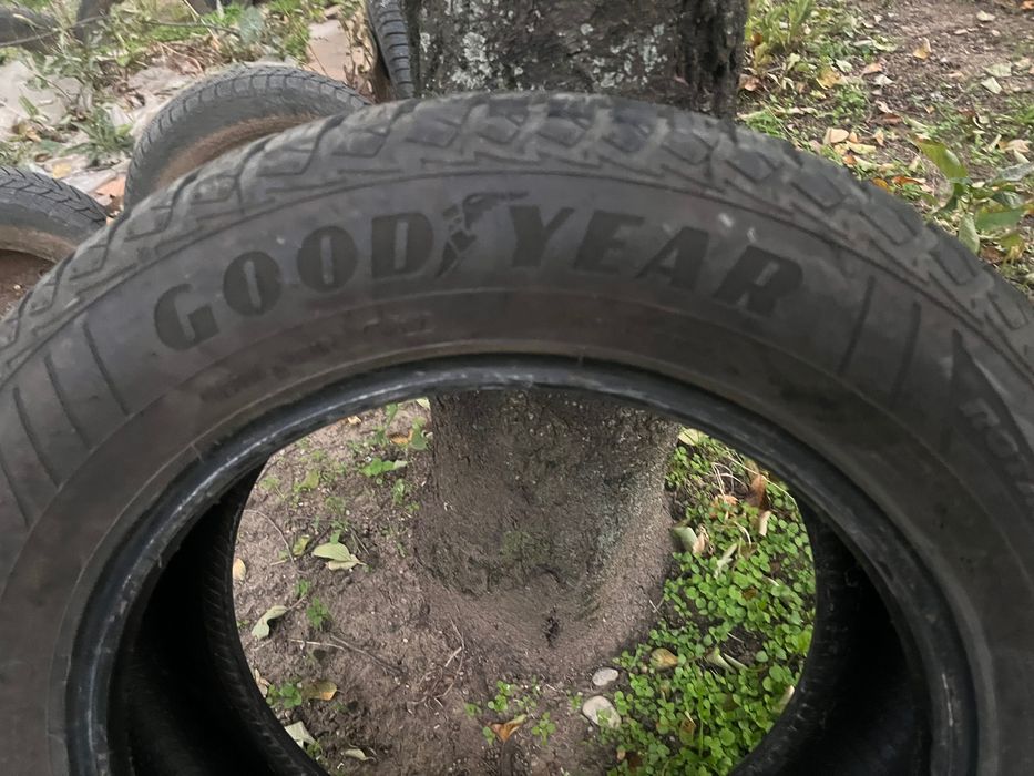 Все сезонни гуми Goodyear