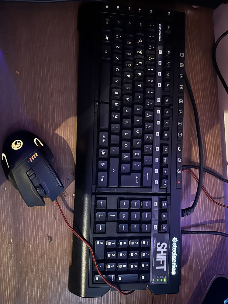 Готов комплект Компютър / клавиатура и мишка за работа или игра