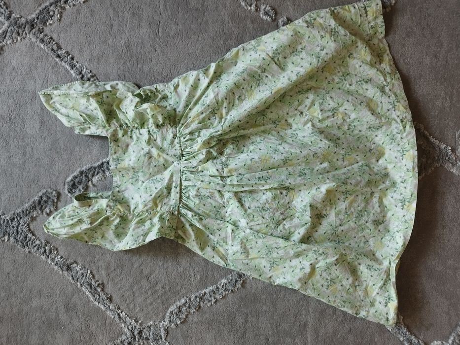 Рокли на цветя от H&M Буфон ръкави пролетни рокли лот 128 басмени