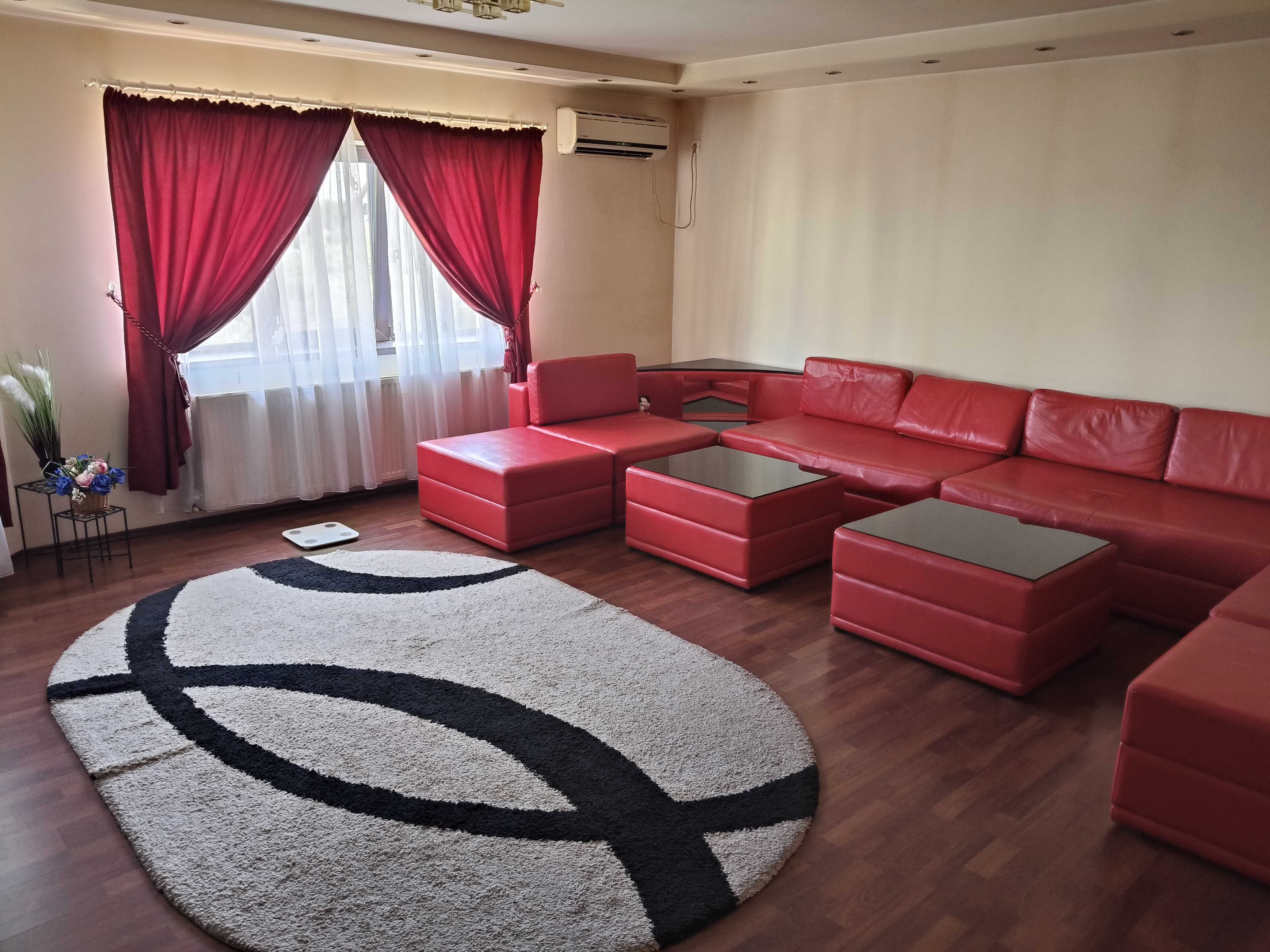 Vand casa in comuna 1 Decembrie -2 zone separate 507 mp