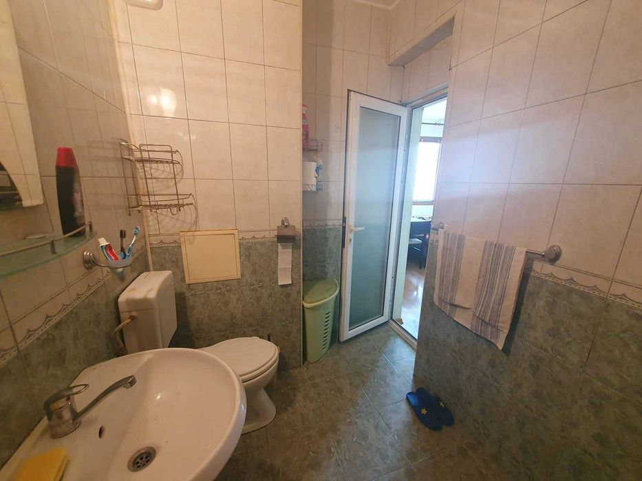 Дава се под наем Едностаен апартамент в Бургас, Сарафово - 37 кв.м за 180 € - Снимка #1