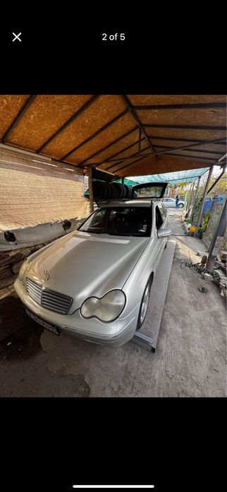 Mercedes-Benz C200