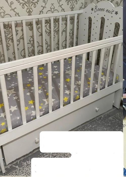 Кровать и комод екеуі