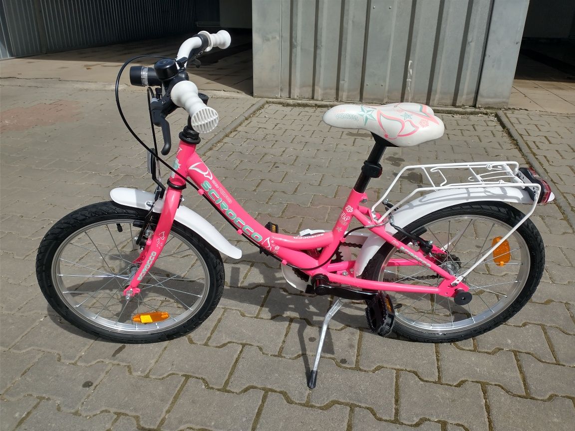 Bicicleta Copii Scirocco 18 Princess
Foarte puțin folosită!
Practic e