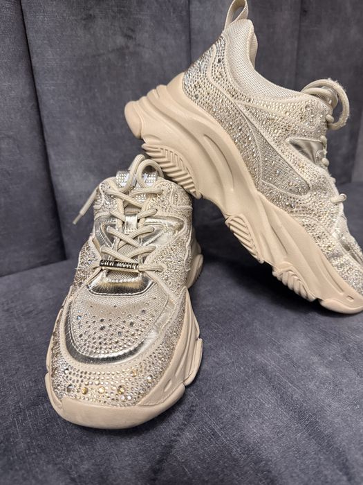 Сникърси steve madden