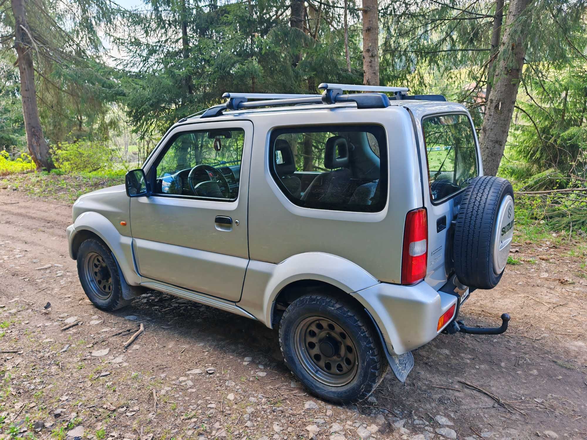 Vând Suzuki Jimny 1.3 AWD