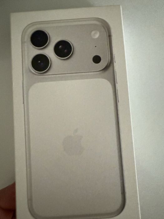 Iphone 17 pro 512 mb