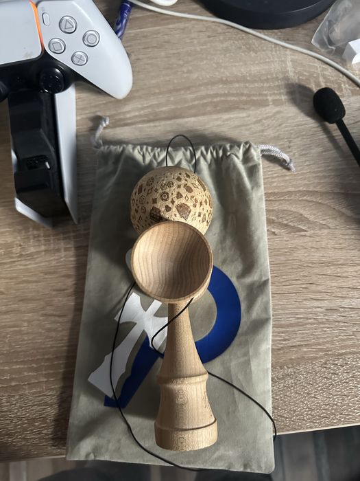 Vand kendama passion custom broken shape,tama e limited time de la ei.