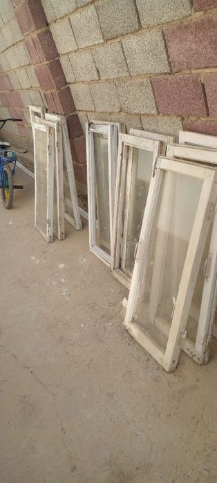 Үйге арналған терезе бар