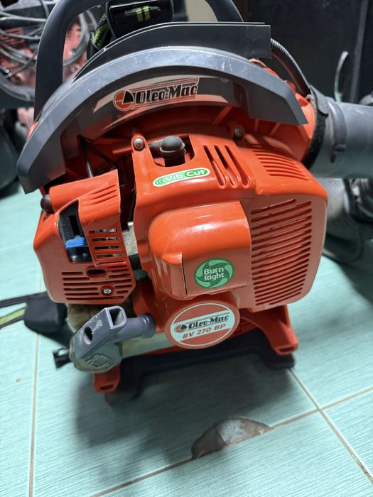 Suflanta de frunze oleo-mac bv270 bo