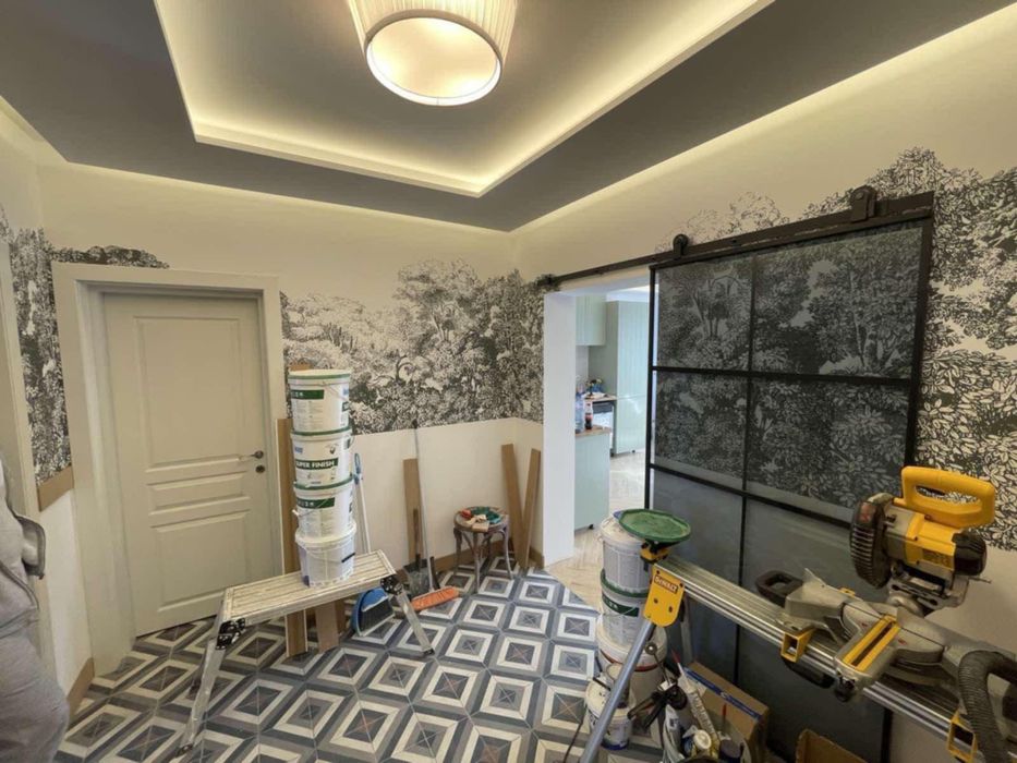 Дава се под наем Тристаен апартамент в София, Център - 90 кв.м за 1580 € - Снимка #1