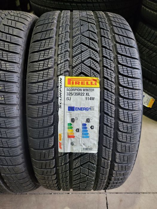 325/35/22//285/40/22 Pirelli