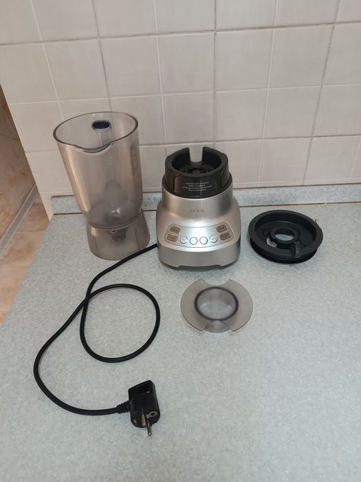 Блендер в отличном состоянии