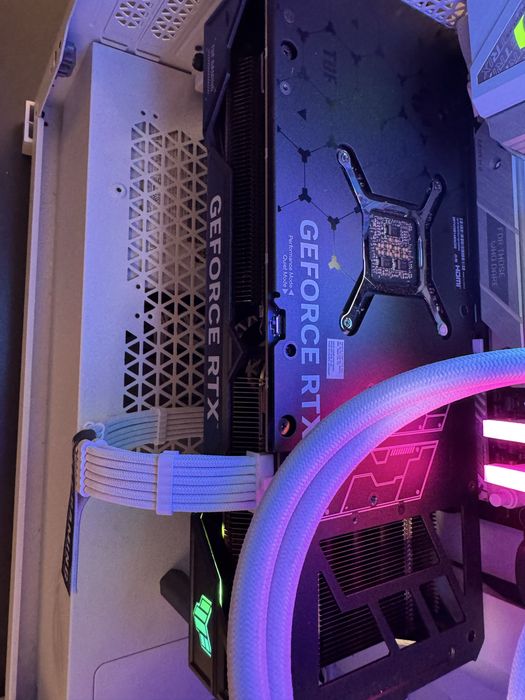 Продавам RTX 4070Ti SUPER 16GB на ASUS  TUF Gaming