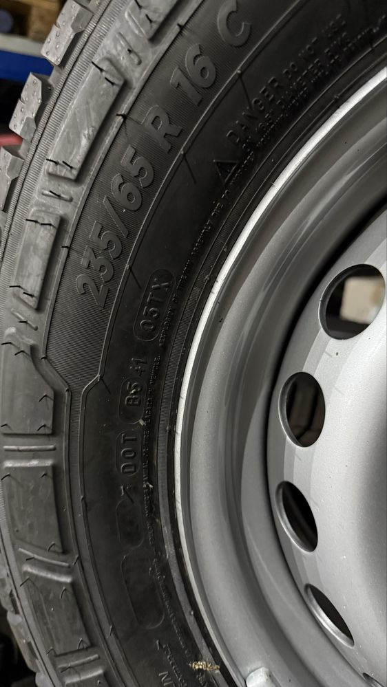 Michelin Crossclimate 235/65/16 C, genti de Ford Tranzit