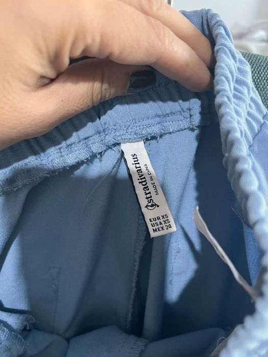 Pantaloni stradivarius xs baby blue sport damă