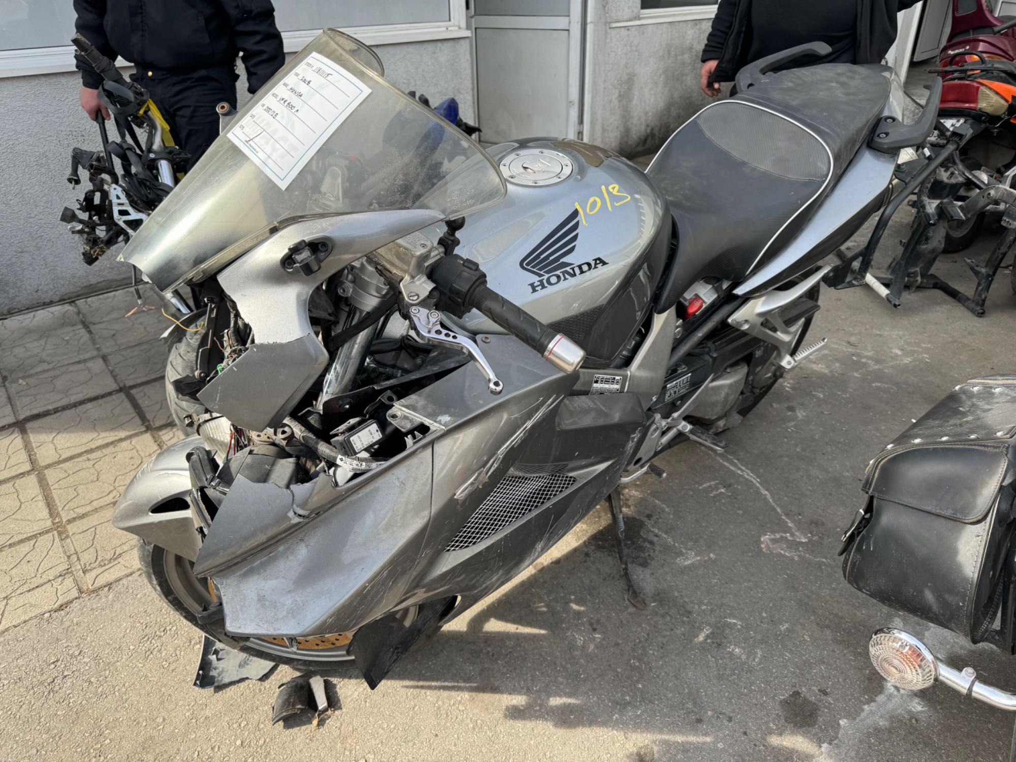 Honda VFR 800 Interceptor 2008 на ЧАСТИ