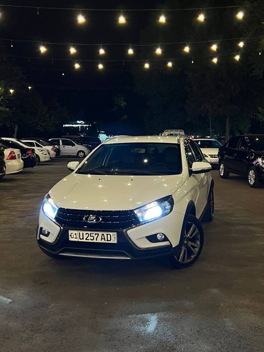 Продам машину лада кросс веста