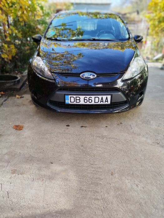 Vând Ford Fiesta 1.2 benzina 2010, euro 5