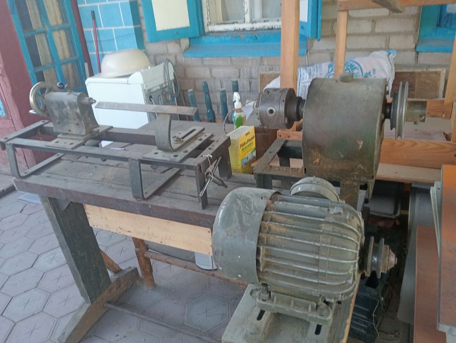 Продам токарный станок по древу