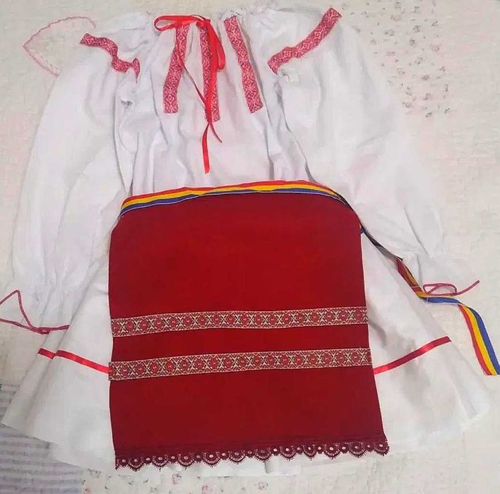 Costume populare pentru fete si baieti