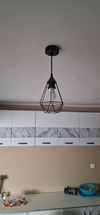 Vanzari lustra cu un singur corp 70 ron