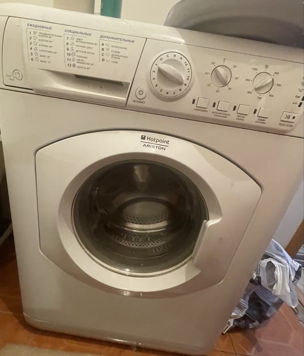 Продам Б/у стиральную машину  на запчасти