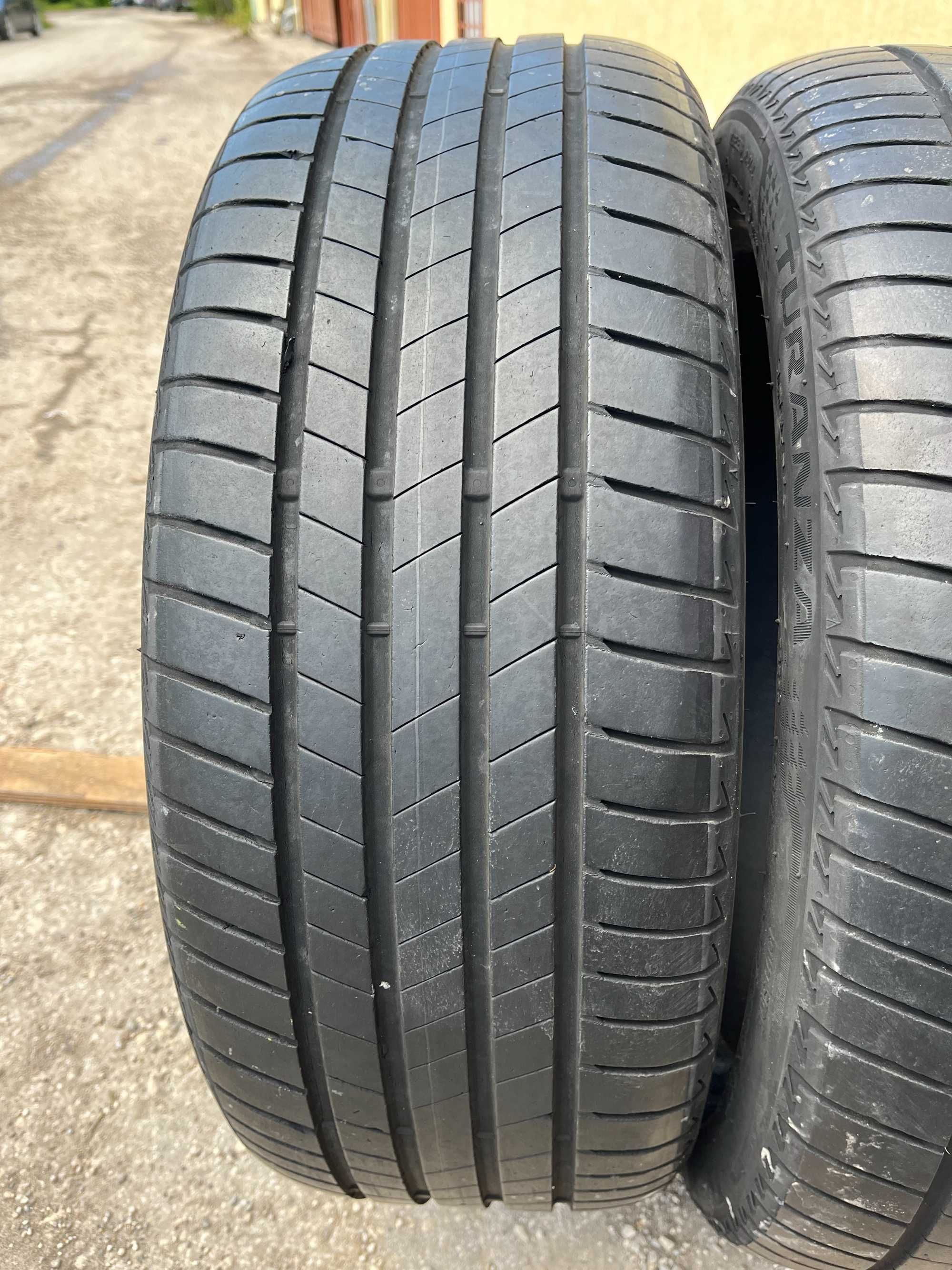 2 бр. летни гуми 225/45/19 Bridgestone DOT 1519 4,5 mm