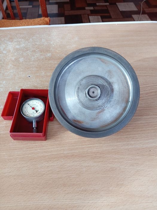 Продам измерительный инструмент