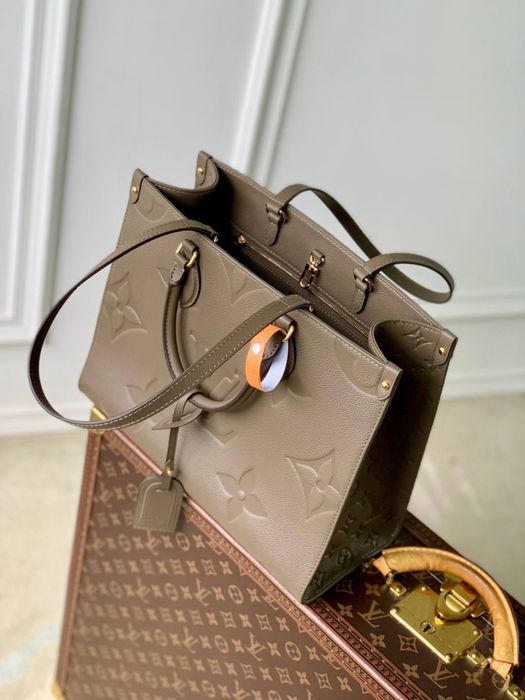 Geanta Louis Vuitton OnTheGo