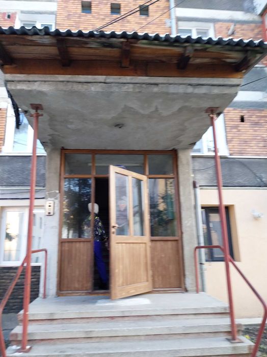 Vand ap 2 camere Liliacului .