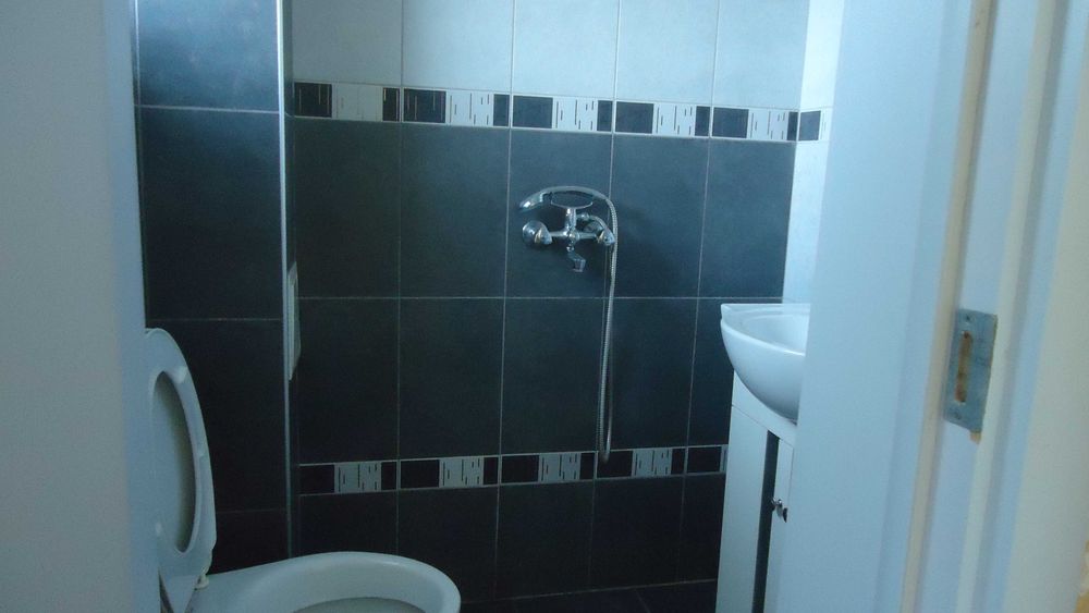 Прекрасен тристаен апартамент в близост до идеален център