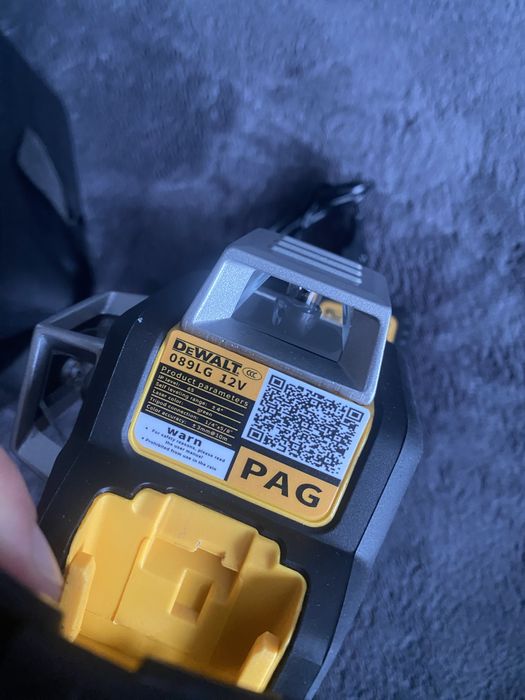 Nivela Laser DeWalt 089LG noua baterie incarcator