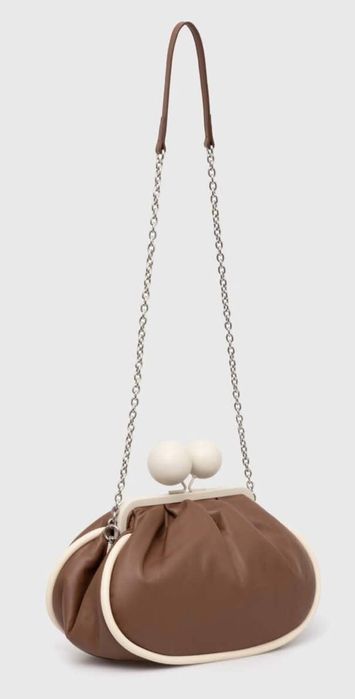 Geanta Max Mara.