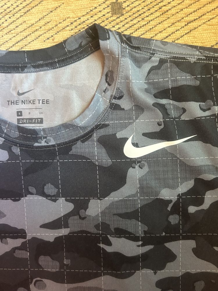 3 мъжки тениски Nike (размер S)