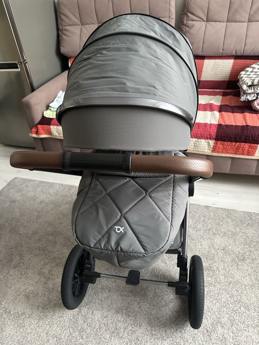 Продам коляску Tomix Adel
